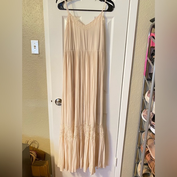 Forever 21 long white dress - Picture 2 of 4